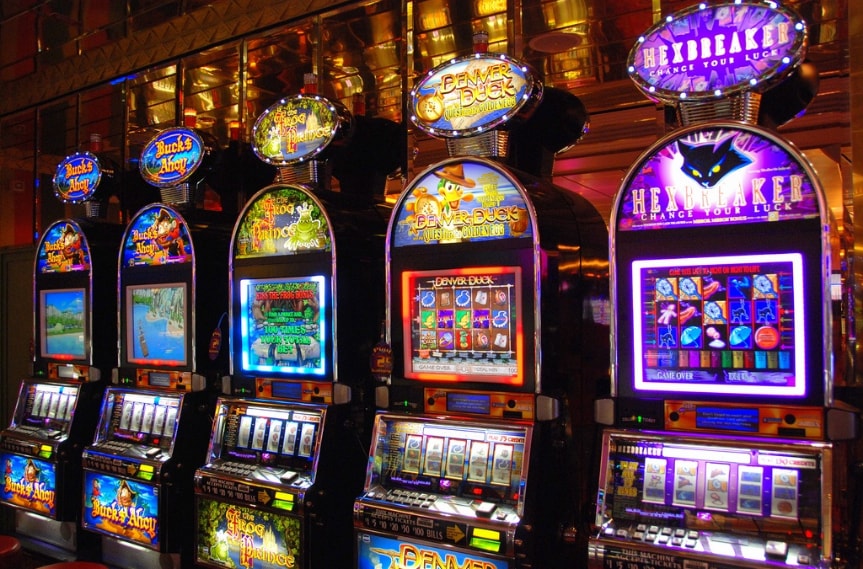 Enjoy playing slot machines in a casino